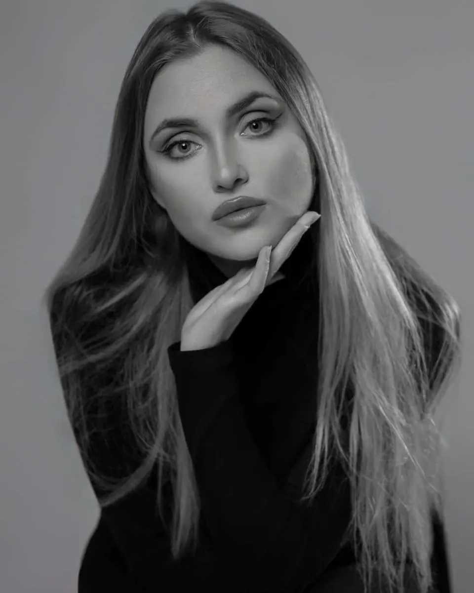 Paula Maria Rosalia in a monochrome black knit beauty portrait